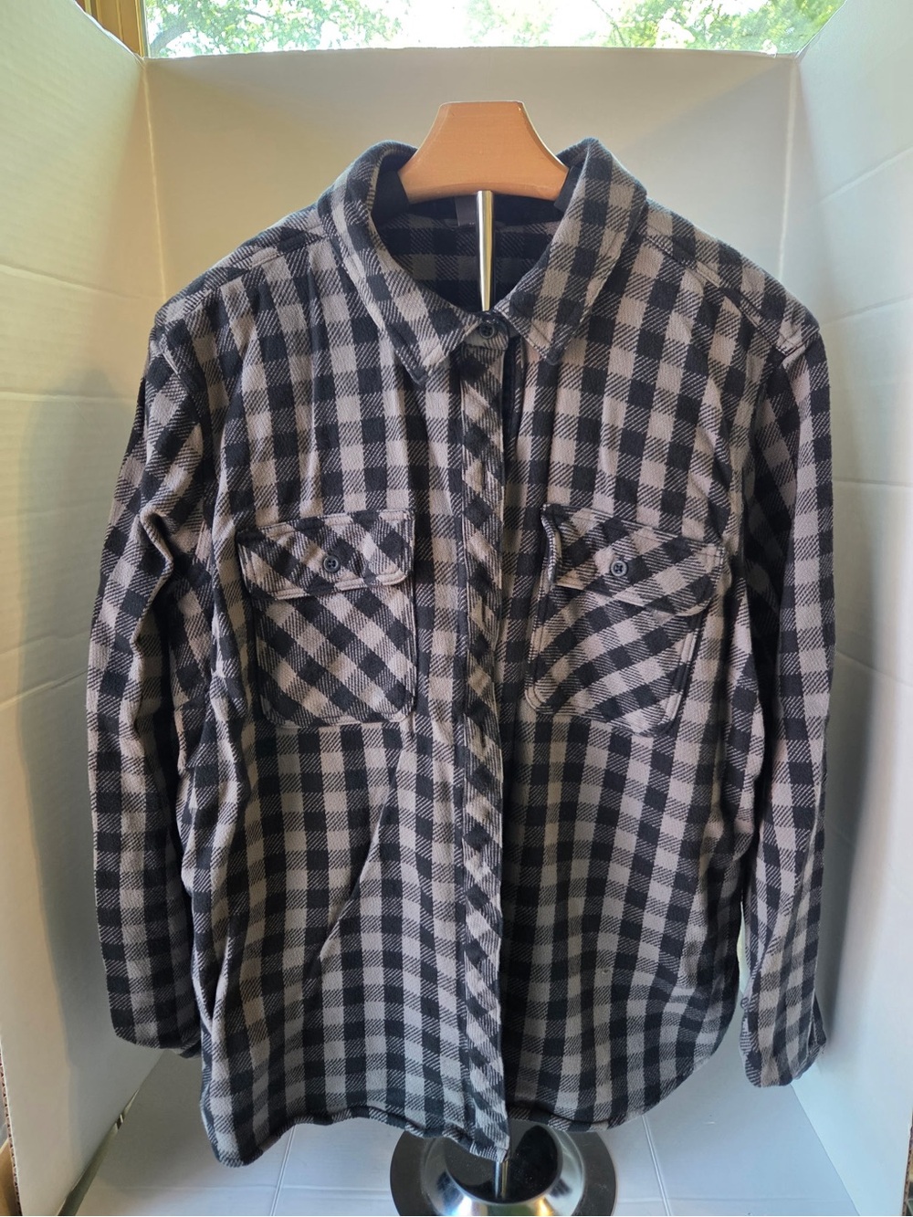 Eddie Bauer Women’s Size 2XL Flannel Button Up Shirt/jacket Black/Gray Plaid